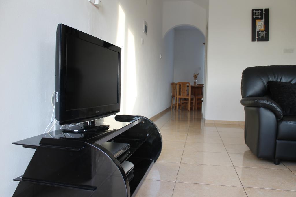 Diana Townhouse 2 Daire Pafos Oda fotoğraf